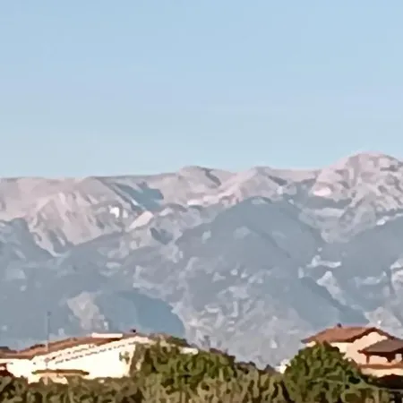 Le Luci In Attico Gran Vista Interno 4 Rose Bianche Vendégház