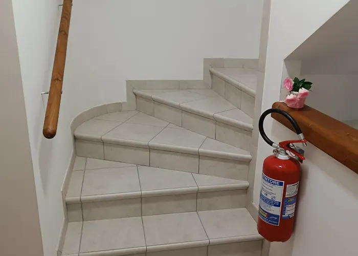 Le Luci In Attico Gran Vista Interno 4 Rose Bianche Pensión 3*